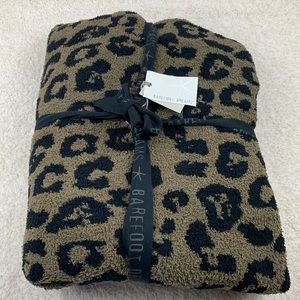 Barefoot Dreams In The Wild Throw